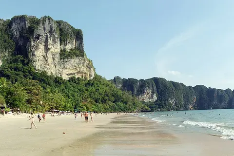 หาดอ่าวนาง จังหวัดกระบี่