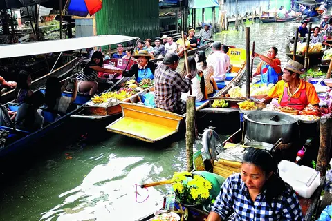 ตลาดน้ำดำเนินสะดวก จังหวัดราชบุรี