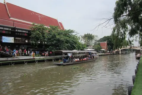 ตลาดน้ำขวัญ-เรียม จังหวัดกรุงเทพมหานคร