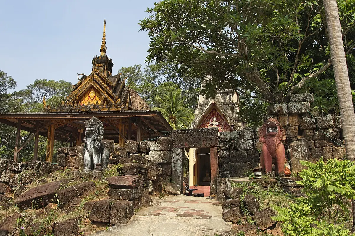 กู่พระโกนา จังหวัดร้อยเอ็ด