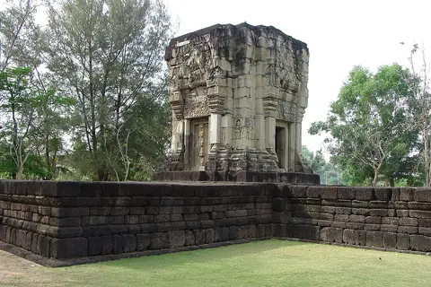 ปราสาทบ้านพลวง จังหวัดสุรินทร์