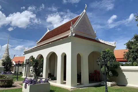 วัดไชโยวรวิหาร จังหวัดอ่างทอง