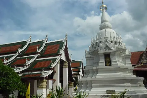 วัดพระบรมธาตุวรวิหาร ชัยนาท จังหวัดชัยนาท