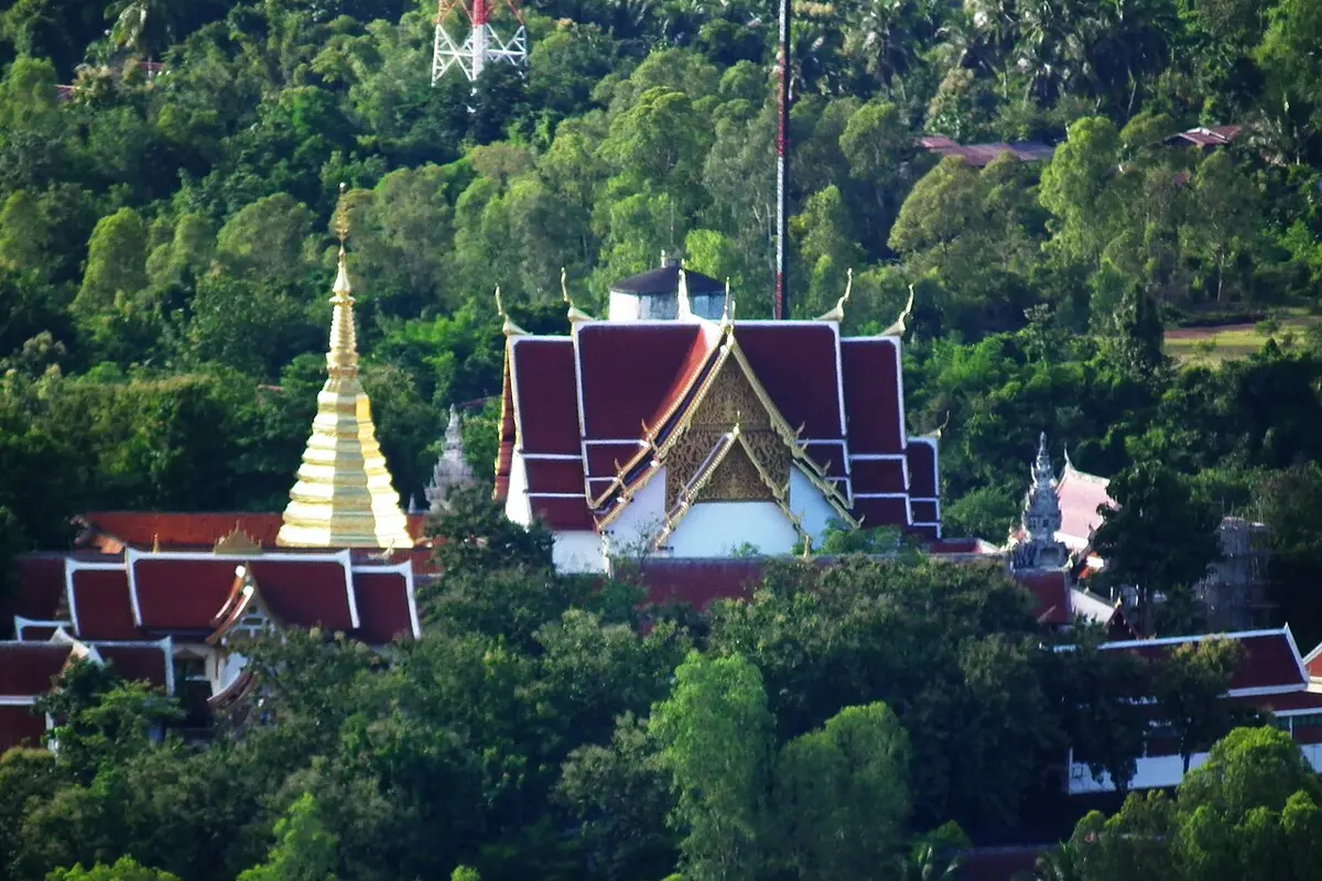 วัดพระธาตุช่อแฮ จังหวัดแพร่