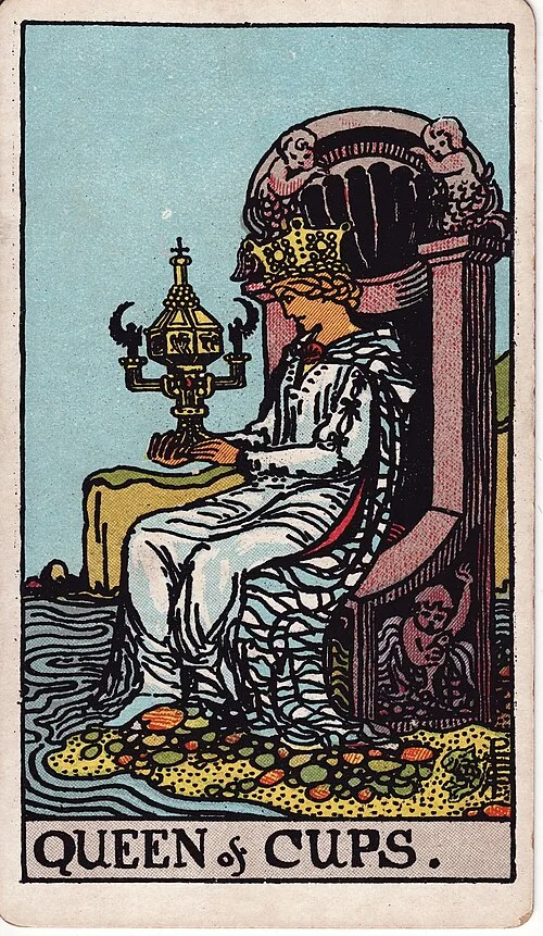 ไพ่ Queen of Cups (ราชินีถ้วย)