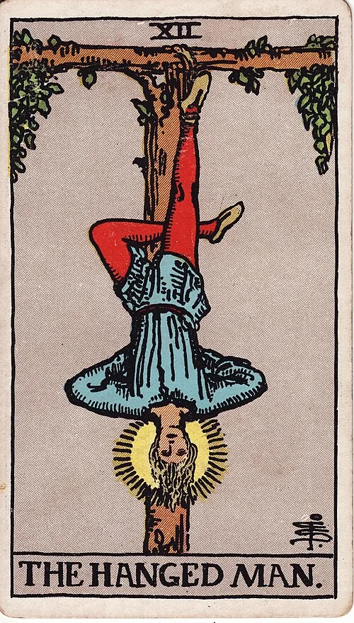ไพ่ The Hanged Man (คนแขวน)