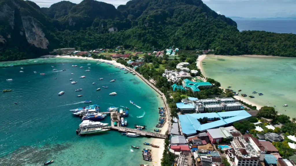 เที่ยวทะเลอันดามันไฮซีซัน เกาะไหนดี สิมิลัน หลีเป๊ะ พีพี กระบี่ เปิดเดือนไหน ทะเลใสที่สุดช่วงไหน