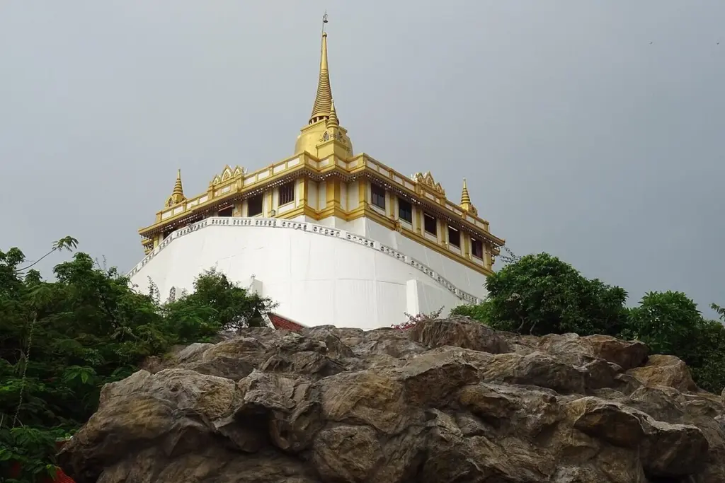 ภูเขาทอง วัดสระเกศ