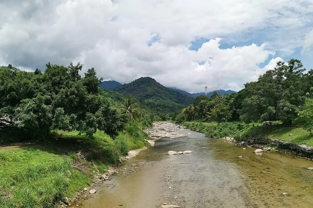 บ้านคีรีวง หมู่บ้านในหุบเขาที่ล้อมด้วยสวนผลไม้