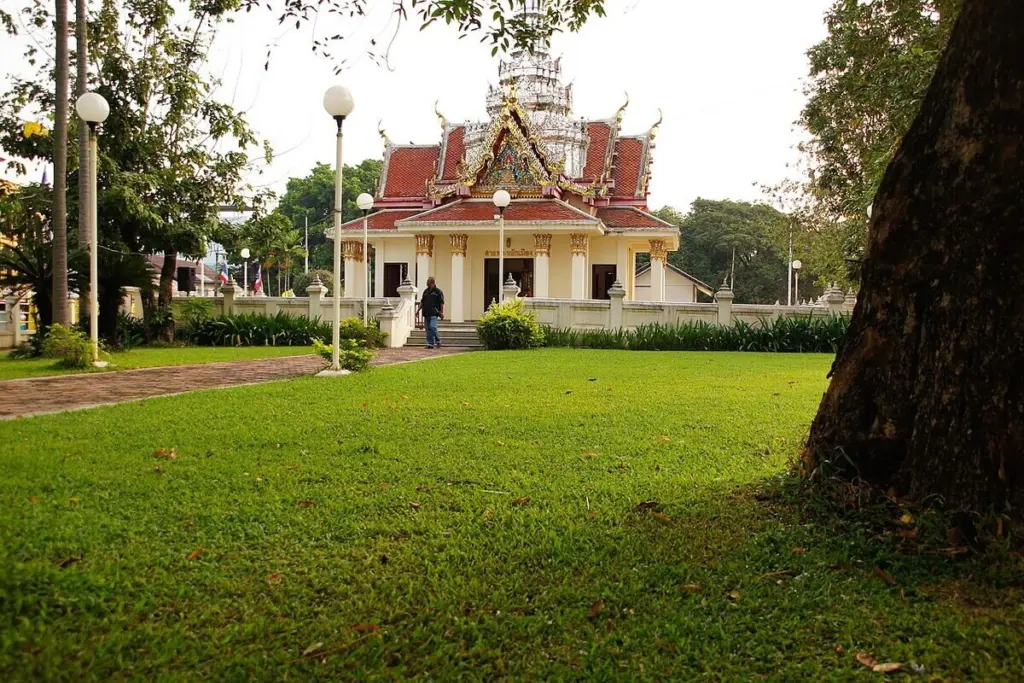 ศาลพระหลักเมืองปราจีนบุรี