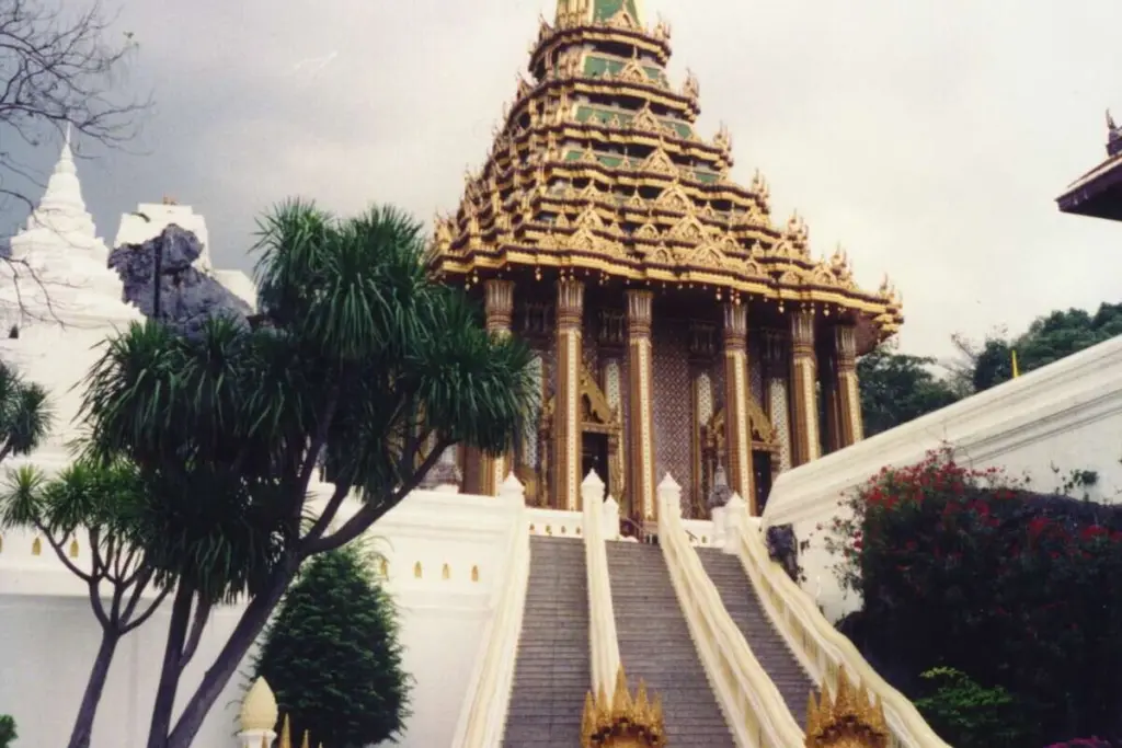 วัดพระพุทธบาทราชวรมหาวิหาร สระบุรี
