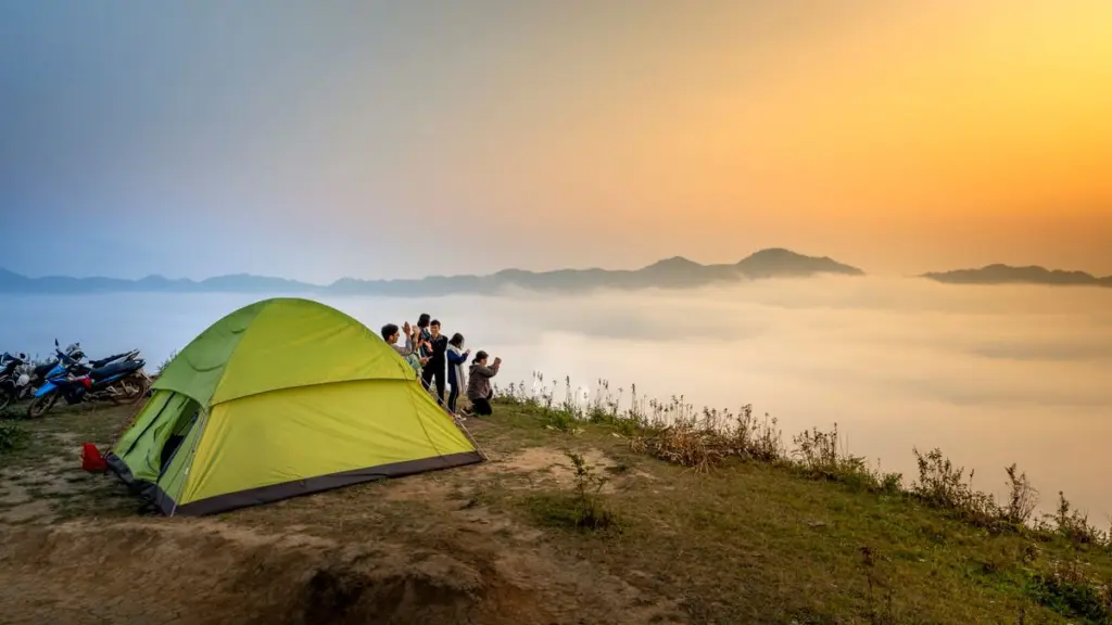 ลานกางเต็นท์หน้าหนาว 10 ที่ทั่วไทย วิวทะเลหมอก ดูดาว ขับรถถึง พร้อมแผนที่และวิธีจอง
