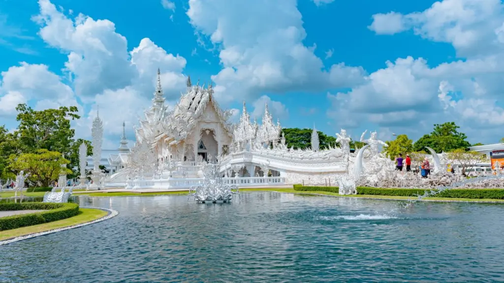 เที่ยวเชียงราย 3 วัน 2 คืน หน้าหนาว วัดร่องขุ่น วัดร่องเสือเต้น บ้านดำ ดอยตุง สามเหลี่ยมทองคำ พร้อมแผนที่ เส้นทาง และงบประมาณ