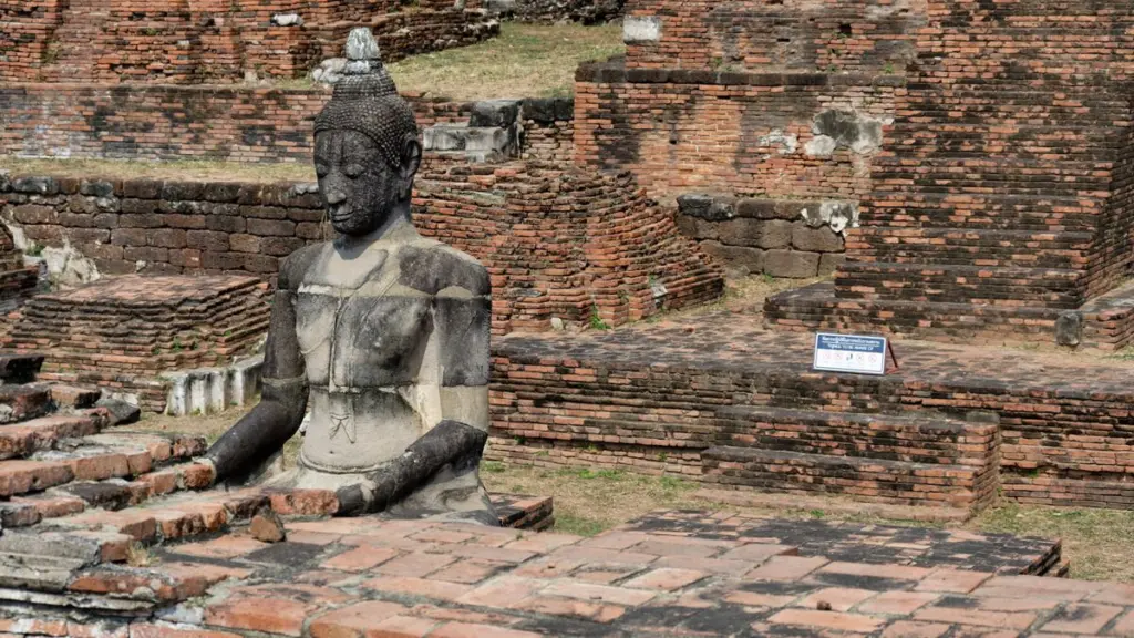 เที่ยวอยุธยา 1 วัน ไหว้พระ 7 วัดสวย วัดมหาธาตุ วัดพระศรีสรรเพชญ์ วัดไชยวัฒนาราม วัดใหญ่ชัยมงคล พร้อมแผนที่ เส้นทาง และของกิน