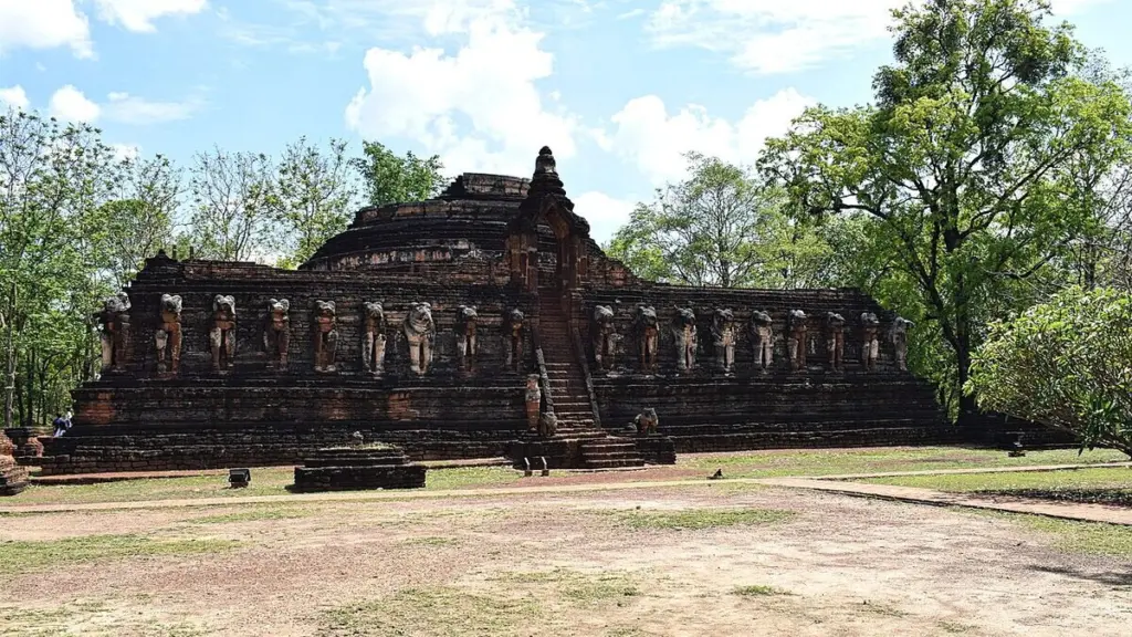 เที่ยวกำแพงเพชร 4 ที่ อุทยานประวัติศาสตร์มรดกโลก วัดช้างรอบ ป้อมทุ่งเศรษฐี น้ำตกคลองลาน