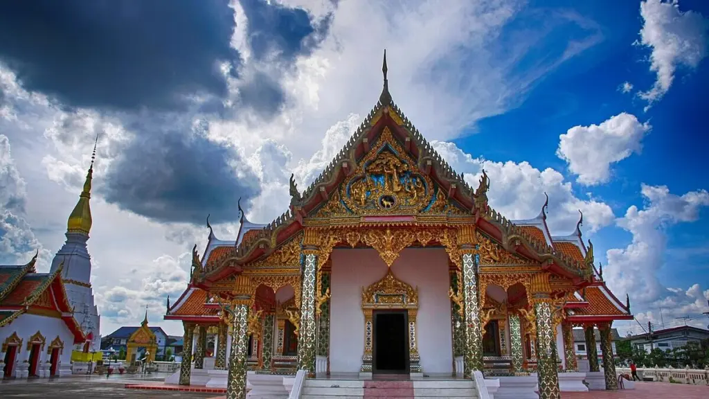 เที่ยวสกลนคร 4 ที่ พระธาตุเชิงชุม หนองหาร พระธาตุนารายณ์เจงเวง วัดป่าสุทธาวาส 1–2 วัน